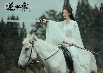 玩完整个玩家交流会,居然没发现她是女生,花木兰惊现逆水寒